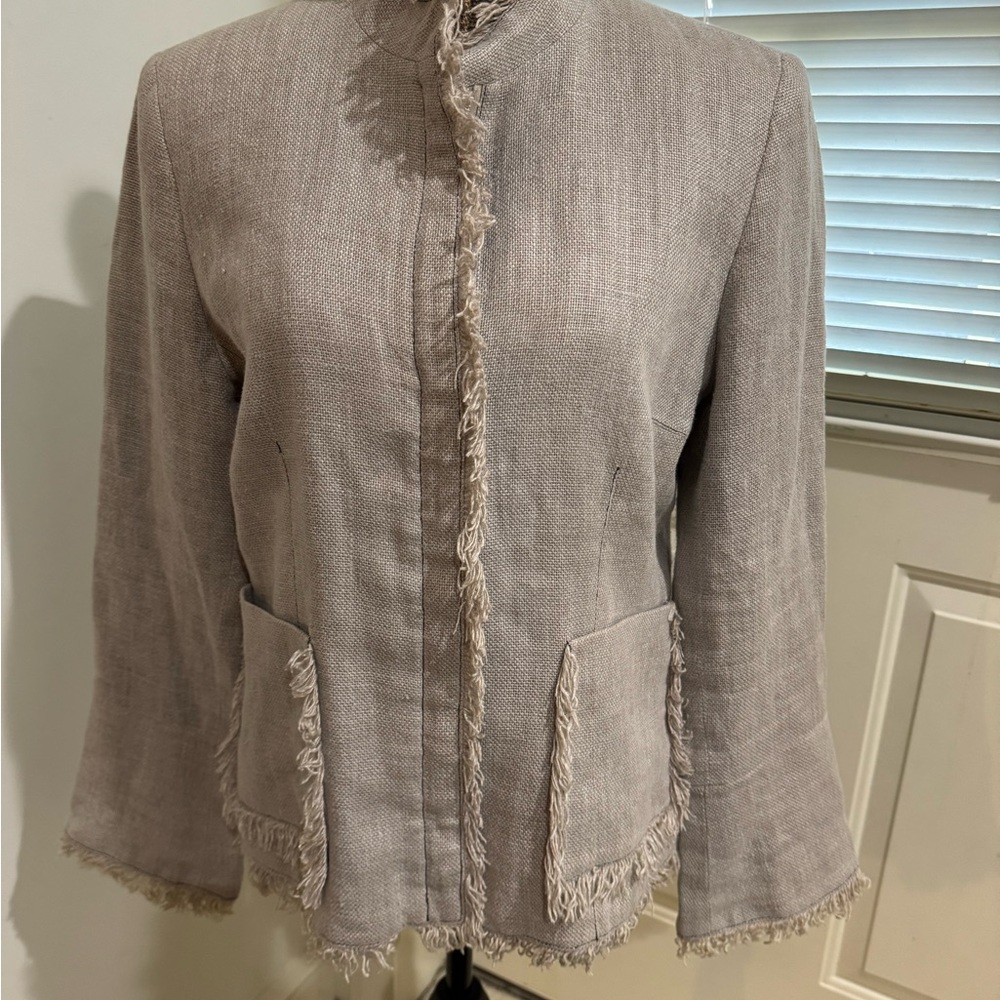 Harve Benard elegant and Chic linen Fringed Tan Blazer size 12 - front zipper